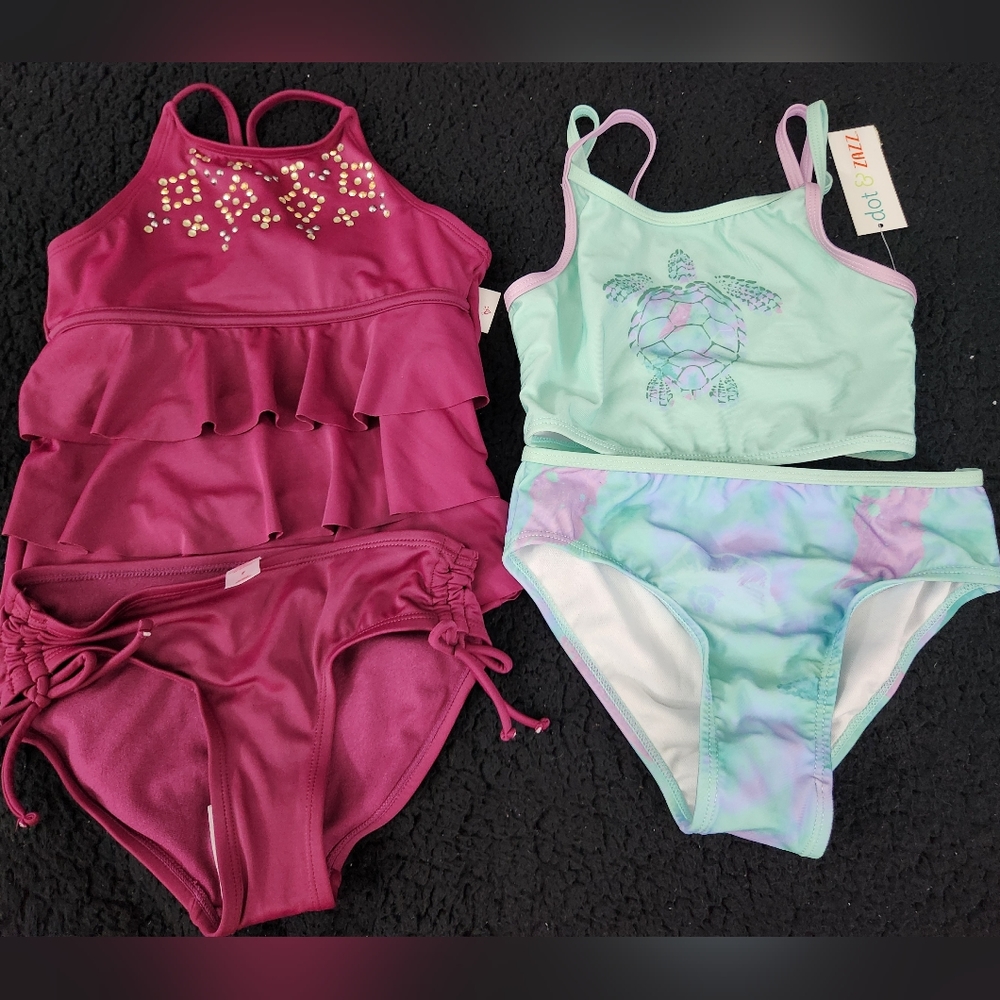 Girls swimsuit